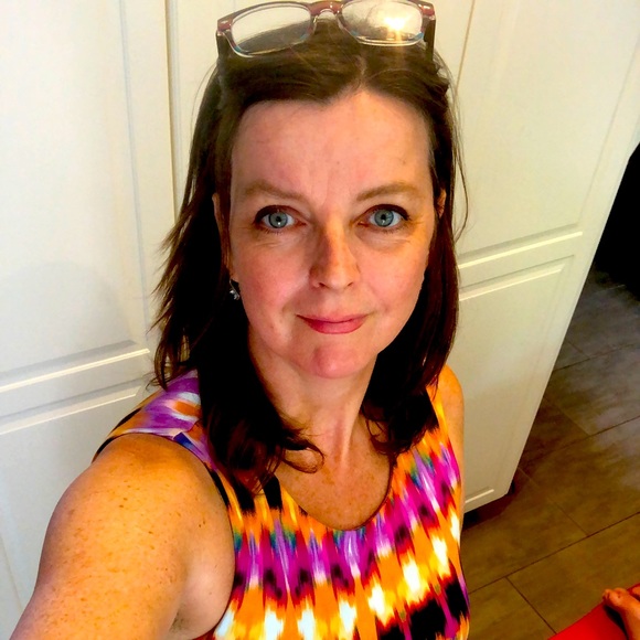 Meet your Posher, Helen - Picture 1 of 8